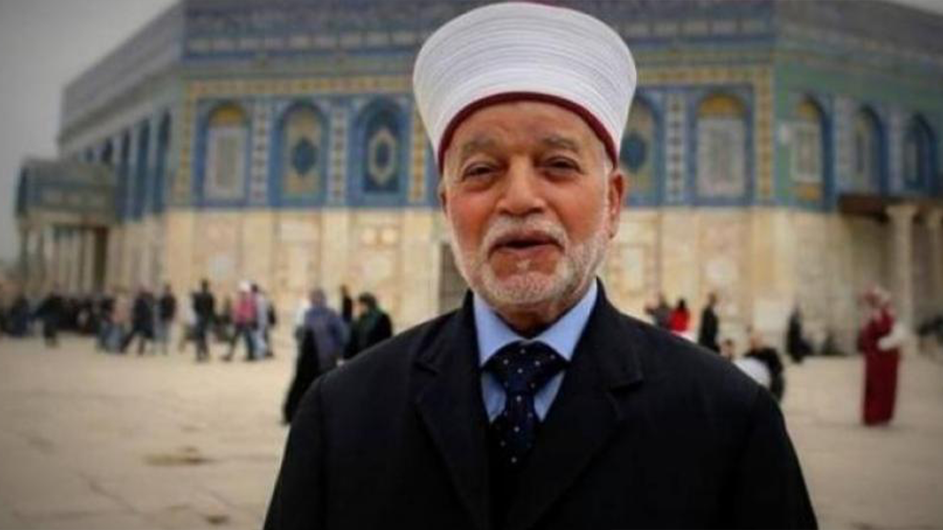 المفتي العام يوضح حكم صلاة الجمعة عند تزامنها مع عيد الفطر